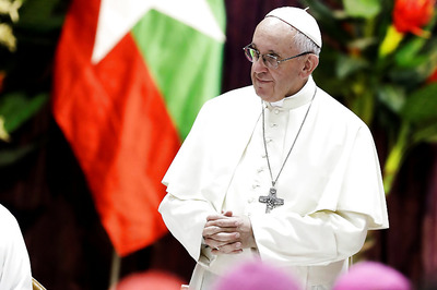 Pope Says Fake News is Satanic, Condemns Use in Politics