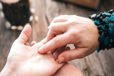 Swiggy is Now Palm Reading on Twitter and the Results are Truly Hilarious