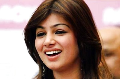Ayesha Takia to sue Kingfisher Airlines