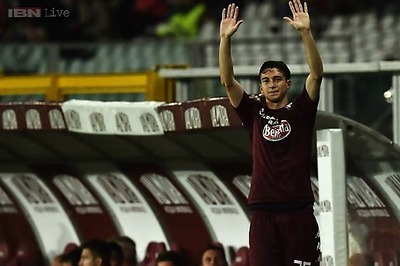 Manchester United sign Italy right back Matteo Darmian
