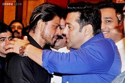 Snapshot: Salman Khan praises Shah Rukh Khan's 'Happy New Year' trailer on Twitter