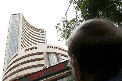 Stock Market Update: Sensex Down Over 250 pts, Nifty Below 18,600; SBI Falls 2%