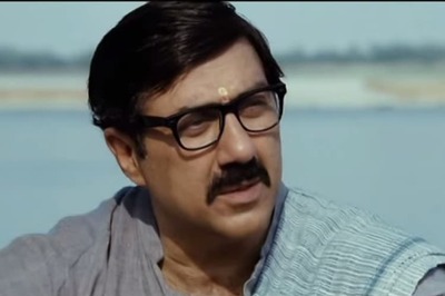 Police complaint against Sunny Deol for abuses in 'Mohalla Assi'