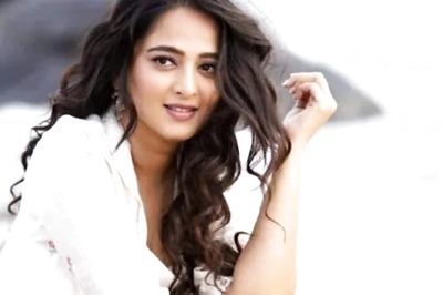 Astrologer Venu Swamy Pedicts Actor Anushka Shetty Will Get Married Soon