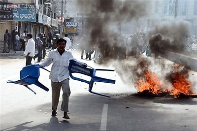 Telangana: Seemandhra shut, protests likely to intensify from Monday