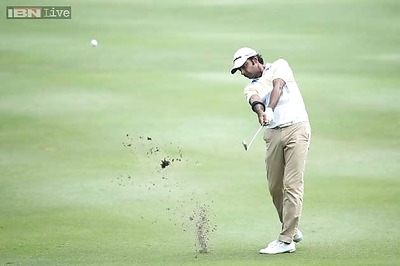 Jyoti Randhawa turns clock back, leads in Hong Kong Open