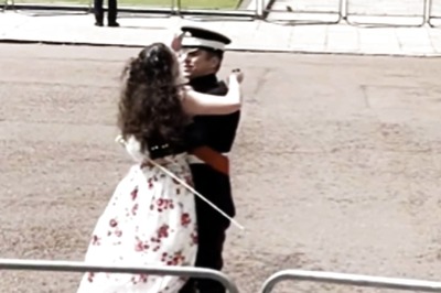 Watch: Royal Guard Proposes To His Girlfriend During Trooping The Colour Ceremony At  Buckingham Palace