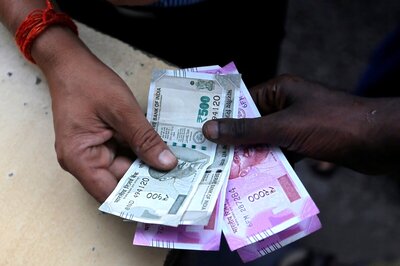 Rupee Rises 8 Paise to 72.86 Against US Dollar in Early Trade