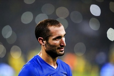 Juventus' Chiellini out for 20 days with torn muscle