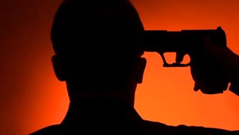 Delhi: Man shoots himself dead, blames government