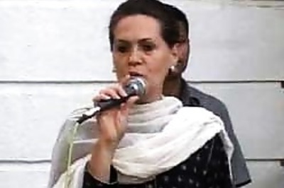 Office of Profit: BJP wants Sonia to go