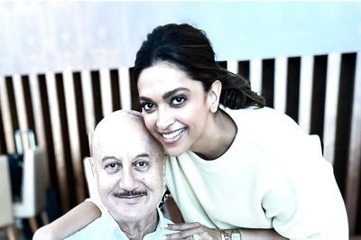 Anupam Kher Poses With Deepika Padukone As He Meets Her At Dubai Airport: 'Her Success Graph Makes Me Proud'