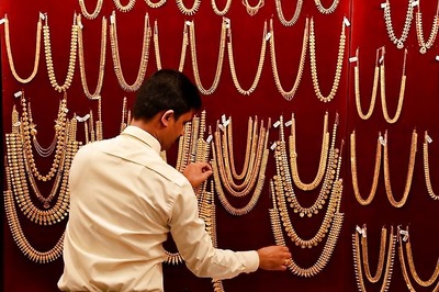 Gold Glitters on Dhanteras Despite High Prices; Sales up by 15 Per cent