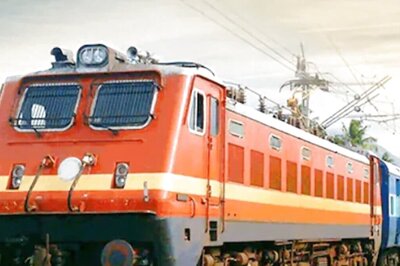 This Railway Stock Rallies 12% On Winning New Order From South Central Railway; Do You Own?