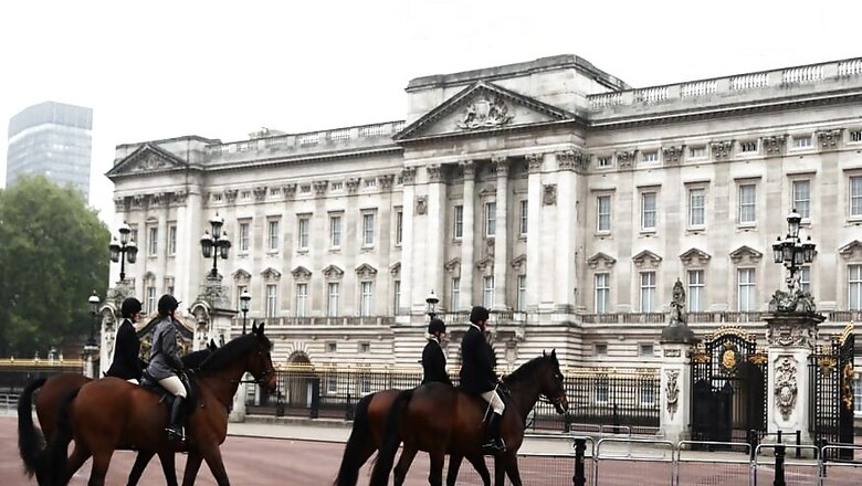 To Woo Tourists, Mumbai to Have Buckingham Palace-like Ceremonial Drill at Police Headquarters