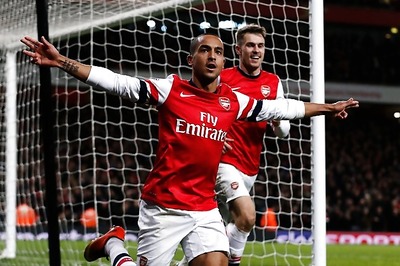 Arsenal's Walcott undergo abdominal surgery