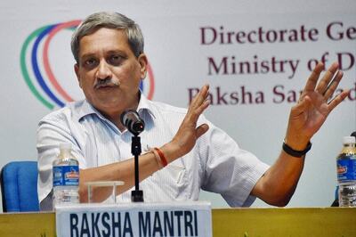 Personally Monitoring Quality of Food Served to Army: Manohar Parrikar