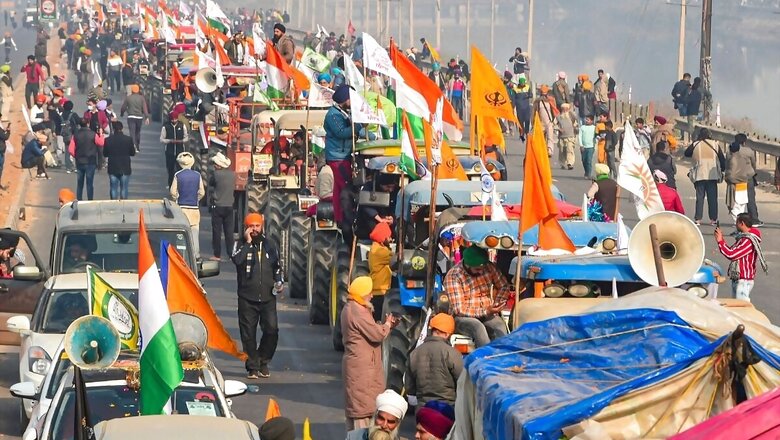 Traffic Mayhem in Many Parts of Delhi Due to Farmers' R-Day Tractor Parade