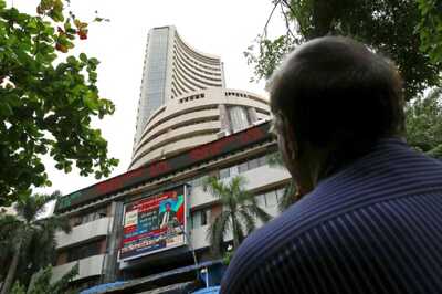 Sensex Drops Over 140 Pts in Early Trade as Index-heavyweights Reliance, Infosys, HDFC Witness Intense Selling Pressure