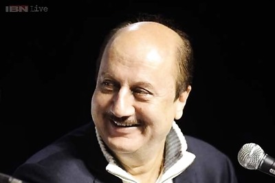 Tried level best to get Mr. Bachchan: Anupam Kher on his new show