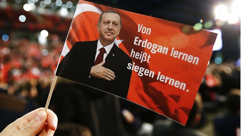 Erdogan Biopic to Hit Screens Ahead of Referendum