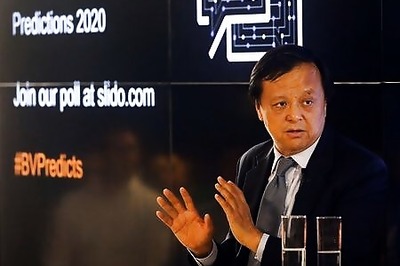 Hong Kong Bourse Sees Secondary Listing Boost as H1 Profit Rises