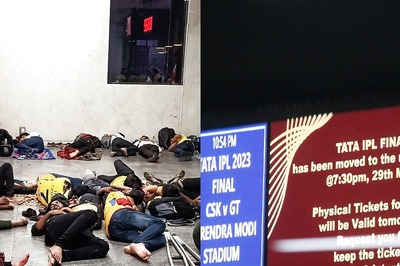 Chennai Super Kings Fans Sleep at Railway Station After IPL 2023 Final Postponed Due to Rain