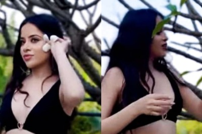 Urfi Javed Gets Trolled for Dressing Up in Black Bikini; Netizens Say ‘Tumhe Kapdo Ki Zaroorat Hai’