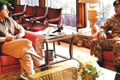 Exclusive | Pak Army Chief General Bajwa Is A Friend of Thieves, Doesn't Want Accountability: Imran Khan