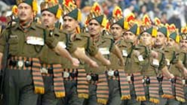 5 Armymen booked for fake encounter