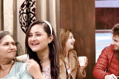 Bigg Boss 15: Rashami Desai's Mother Reacts to Actress' Breakdown After Umar Riaz's Eviction