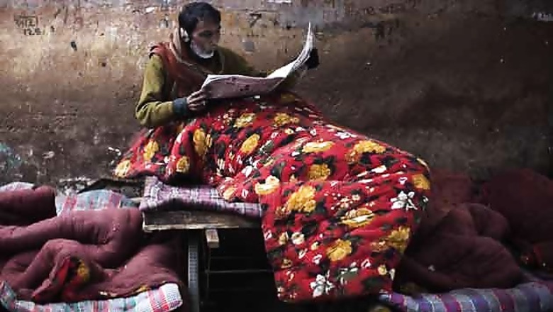 Delhi continues shivers with 2.9 degrees