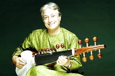 Ustad Amjad Ali Khan gets back his sarod missing on British Airways flight
