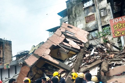 Three-Storey Building Collapse In Navi Mumbai Injures Two; Search Underway For Missing People