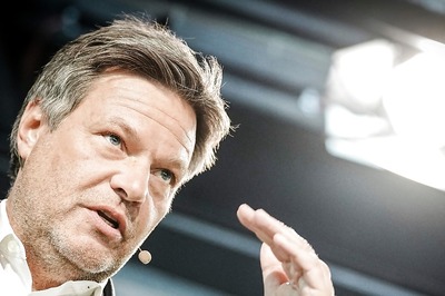 Can't Decouple from China, But Diversification is of Highest Importance: German Economy Minister Habeck