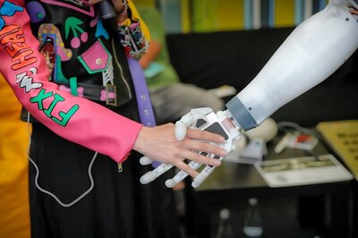 Robot Priest Gives Auto-blessings in German Church