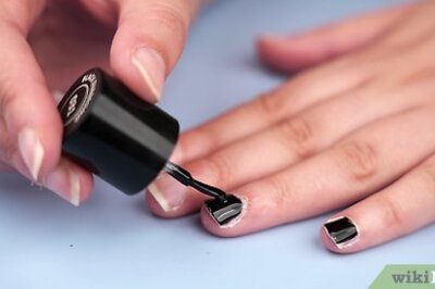 How to Attach Rhinestones to Nails