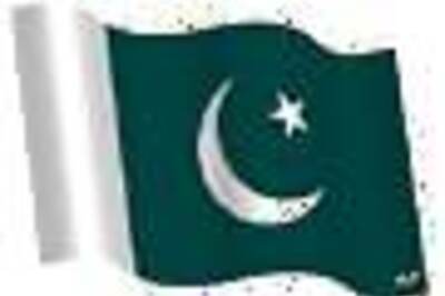 Boy drinks water at mosque, Pak Hindus attacked