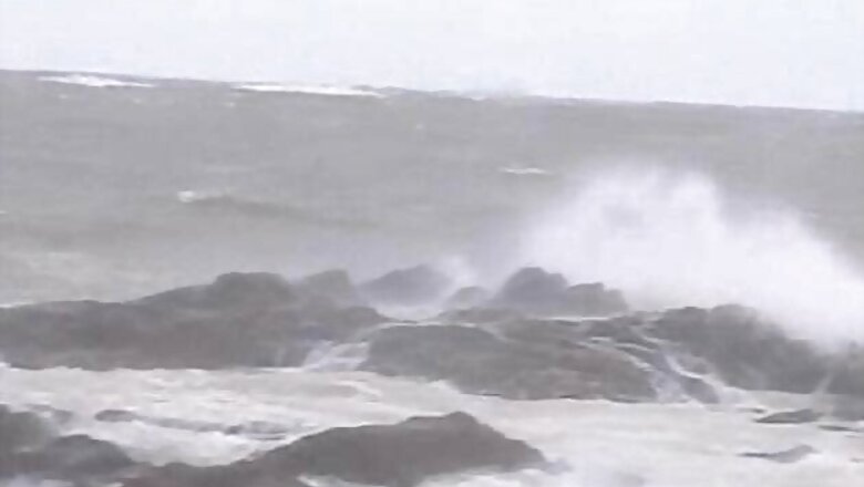 Deep depression cyclone turns into Phailin