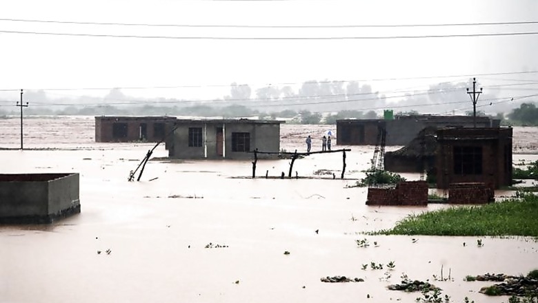 28 BSF men airlifted from flash floods along International Border in J&K