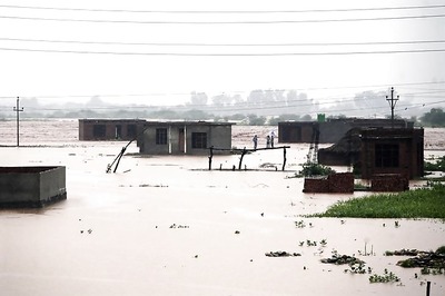 28 BSF men airlifted from flash floods along International Border in J&K