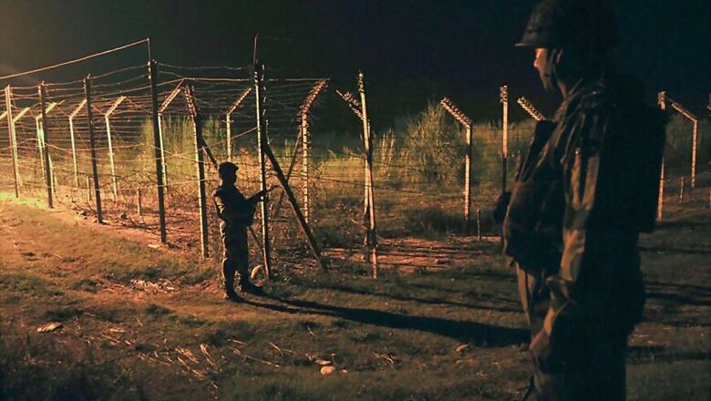 Pakistan Opens Fire and Lobs Mortars at Forward Areas along LoC, IB in Jammu & Kashmir