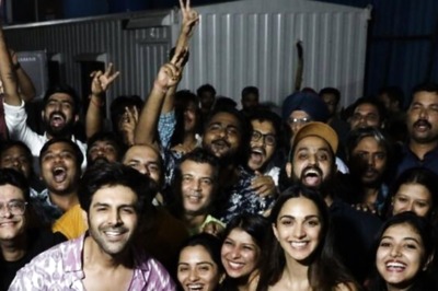 Kiara Advani Dances with Kartik Aaryan On ‘Dholi Taro’ As They Wrap Up Schedule of SatyaPrem Ki Katha