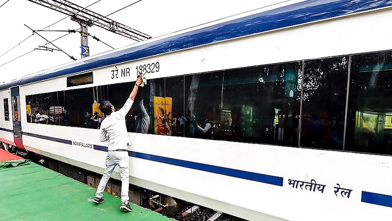 Train 18's Delhi-Varanasi Executive Class to Cost Rs 3,520, Chair Car Fare 1.5 Times That of Shatabdi