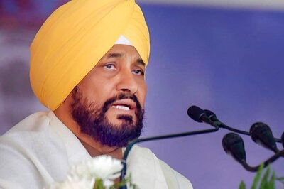 ED Seizes Rs 8 Crore Cash During Raids in Premises of Punjab CM Channi's Relative in Mining Case