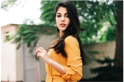 Filmmaker Drops Idea Of Signing Rhea Chakraborty: Don't Want to Hurt Sentiments Of Sushant Singh Rajput Fans