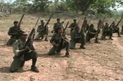 Naxals kill 3 policemen in Chhattisgarh