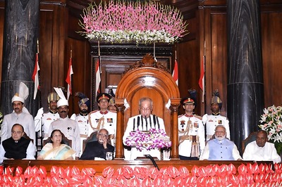 President Pranab Mukherjee Leaves With a Tinge of Sadness and Rainbow of Memories