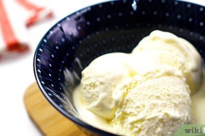 How to Make a Chocolate Milkshake