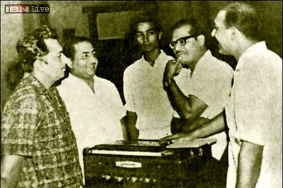 Manna Dey: Kolkata's Coffee House weeps for its balladeer